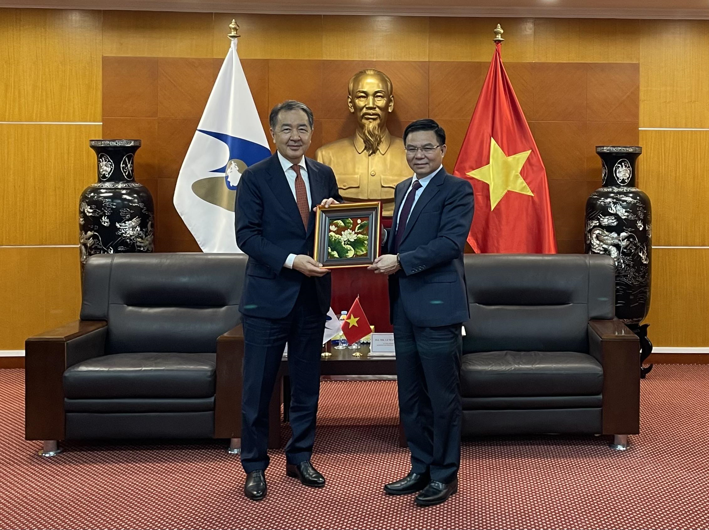 Đẩy mạnh hợp tác thương mại – đầu tư giữa Việt Nam và Liên minh Kinh tế Á-Âu