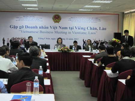 Diễn đàn Doanh nhân Việt Nam tại Lào