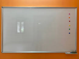 Doanh nghiệp tại New Zealand tìm nhà cung cấp bảng từ bằng chất liệu sứ và acrylic trên thép